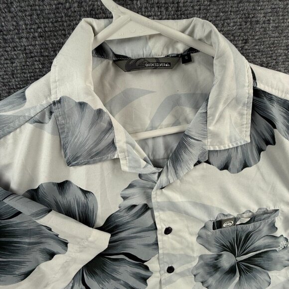 Quiksilver AOP Floral Gray White Button Up Shirt Short Sleeve Men Skate Surf SML - Picture 7 of 16